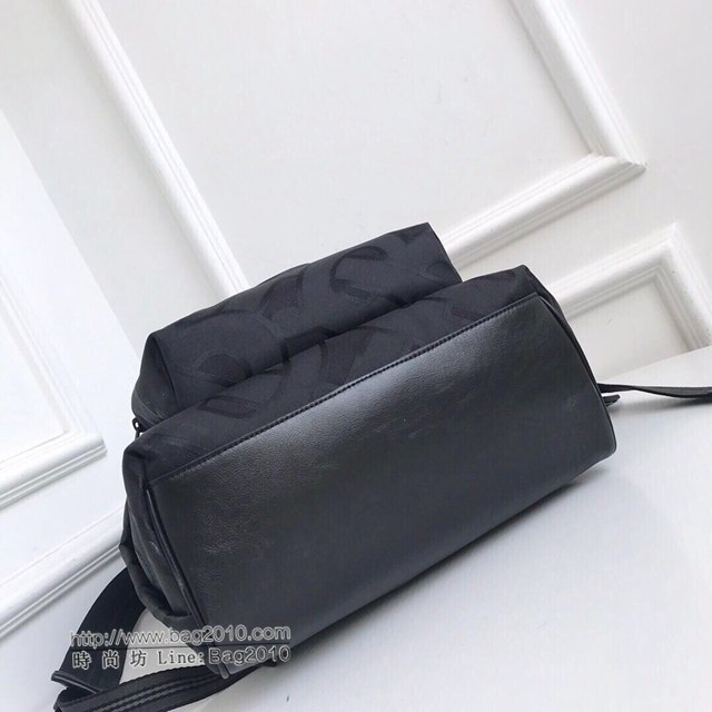 Burberry專櫃新款雙肩包 巴寶莉TB專屬標識圖案提花雙肩包  db1200